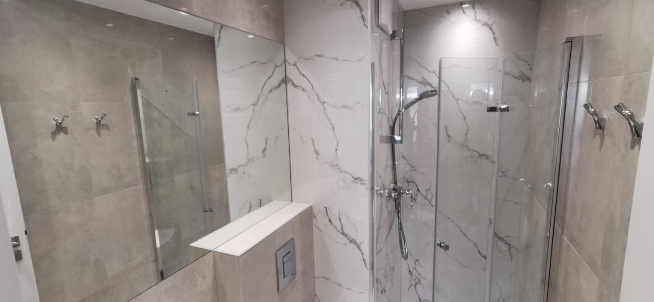 Wow Flou Przystan Letnica Apartamenty 700M Plaza 그단스크 외부 사진